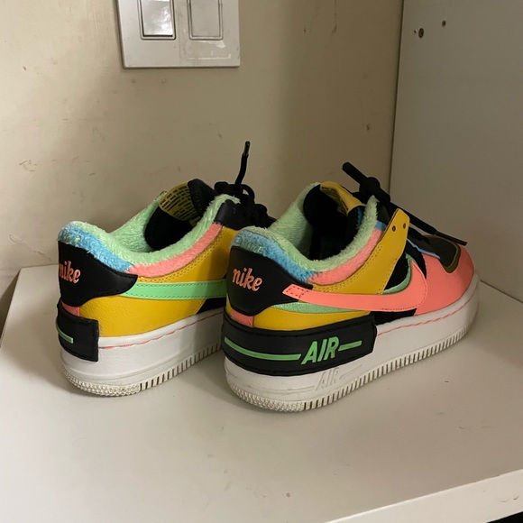 Air Force 1, black with neon colors - Picture 2 of 3